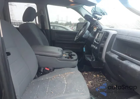 2015 Ram 1500 St z USA, uszkodzony, nr VIN 1C6RR7FT4FS731476